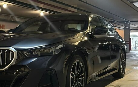 BMW 5 серия, 2025 год, 7 890 000 рублей, 7 фотография