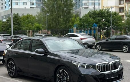 BMW 5 серия, 2025 год, 7 890 000 рублей, 2 фотография