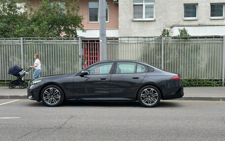 BMW 5 серия, 2025 год, 7 890 000 рублей, 9 фотография