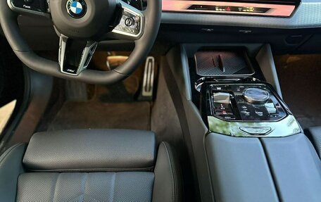 BMW 5 серия, 2025 год, 7 890 000 рублей, 17 фотография