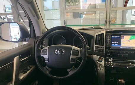 Toyota Land Cruiser 200, 2014 год, 3 675 000 рублей, 8 фотография