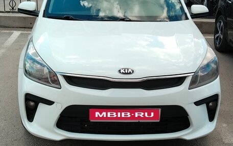 KIA Rio IV, 2017 год, 900 000 рублей, 1 фотография
