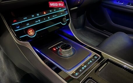 Jaguar XF II, 2016 год, 2 390 000 рублей, 15 фотография