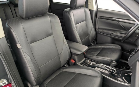 Mitsubishi Outlander III рестайлинг 3, 2017 год, 1 950 000 рублей, 23 фотография
