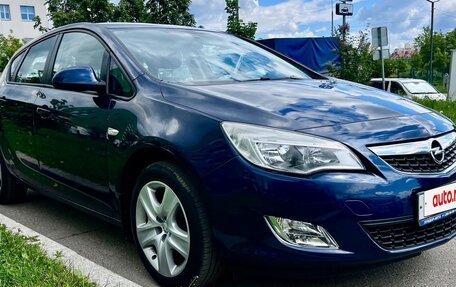 Opel Astra J, 2011 год, 1 100 000 рублей, 2 фотография