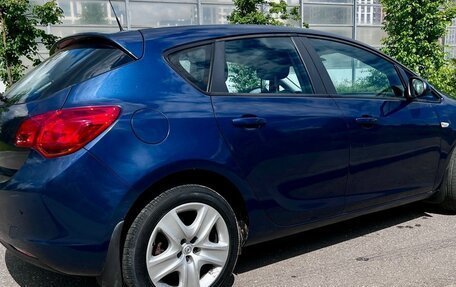 Opel Astra J, 2011 год, 1 100 000 рублей, 6 фотография