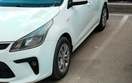 KIA Rio IV, 2017 год, 900 000 рублей, 3 фотография
