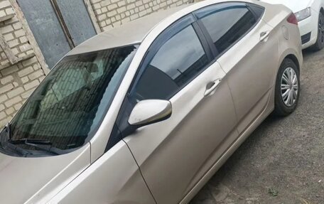 Hyundai Solaris II рестайлинг, 2013 год, 720 000 рублей, 15 фотография