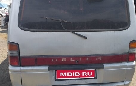 Mitsubishi Delica III, 1993 год, 675 000 рублей, 2 фотография