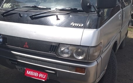 Mitsubishi Delica III, 1993 год, 675 000 рублей, 11 фотография