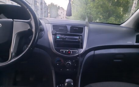 Hyundai Solaris II рестайлинг, 2014 год, 500 000 рублей, 4 фотография