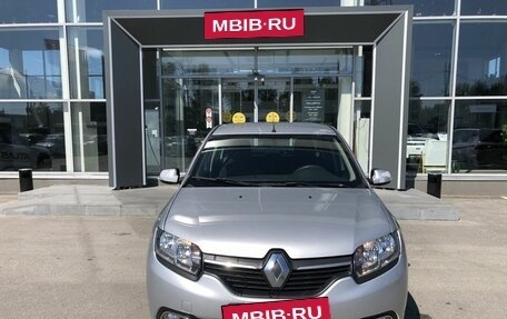 Renault Logan II, 2016 год, 889 000 рублей, 2 фотография