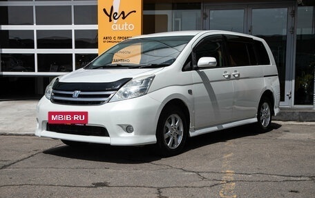 Toyota ISis I, 2007 год, 898 000 рублей, 2 фотография