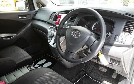 Toyota ISis I, 2007 год, 898 000 рублей, 13 фотография