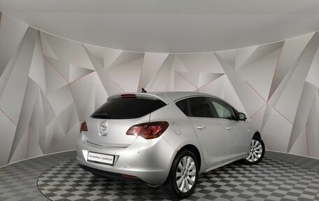 Opel Astra J, 2010 год, 599 150 рублей, 2 фотография