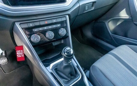 Volkswagen T-Roc I, 2022 год, 2 479 907 рублей, 6 фотография