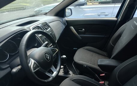Renault Logan II, 2019 год, 1 000 050 рублей, 3 фотография
