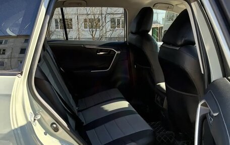 Toyota RAV4, 2020 год, 4 390 000 рублей, 9 фотография