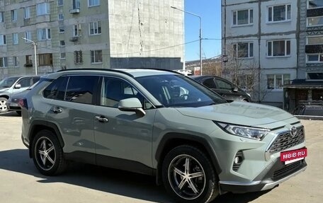 Toyota RAV4, 2020 год, 4 390 000 рублей, 6 фотография