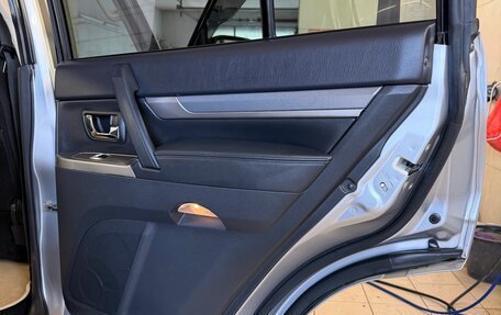 Mitsubishi Pajero IV, 2015 год, 2 550 000 рублей, 13 фотография