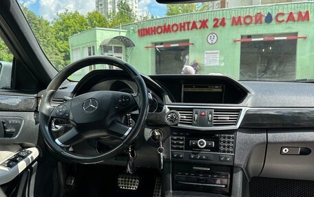 Mercedes-Benz E-Класс, 2010 год, 1 500 000 рублей, 8 фотография