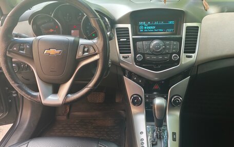 Chevrolet Cruze II, 2011 год, 749 000 рублей, 8 фотография