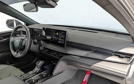 Toyota Camry, 2024 год, 3 950 000 рублей, 13 фотография
