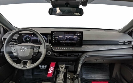 Toyota Camry, 2024 год, 3 950 000 рублей, 14 фотография