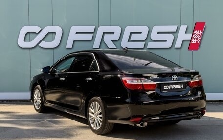 Toyota Camry, 2017 год, 2 250 000 рублей, 2 фотография