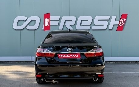 Toyota Camry, 2017 год, 2 250 000 рублей, 4 фотография