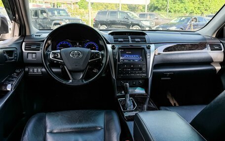 Toyota Camry, 2017 год, 2 250 000 рублей, 9 фотография