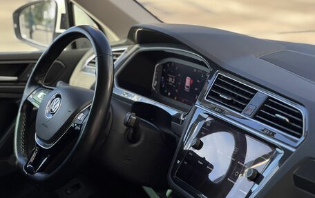 Volkswagen Tiguan II, 2019 год, 2 549 000 рублей, 22 фотография