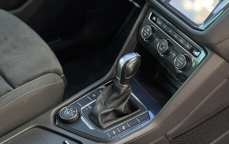 Volkswagen Tiguan II, 2019 год, 2 549 000 рублей, 23 фотография