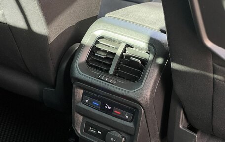 Volkswagen Tiguan II, 2019 год, 2 549 000 рублей, 28 фотография