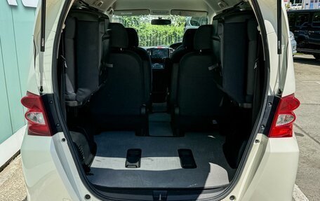 Honda Freed I, 2010 год, 999 000 рублей, 23 фотография