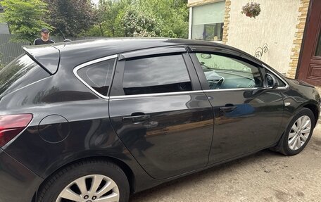 Opel Astra J, 2011 год, 835 000 рублей, 2 фотография