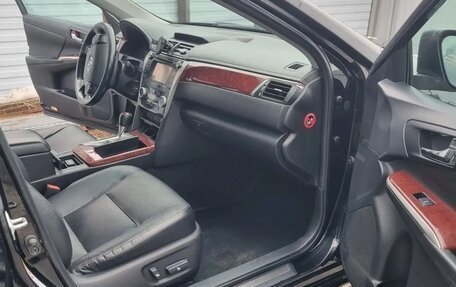 Toyota Camry, 2014 год, 1 800 000 рублей, 10 фотография