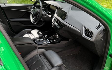 BMW 1 серия, 2022 год, 4 300 000 рублей, 5 фотография