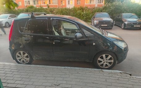 Mitsubishi Colt VI рестайлинг, 2004 год, 230 000 рублей, 2 фотография