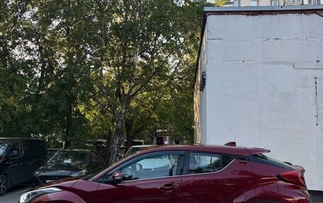Toyota C-HR I рестайлинг, 2019 год, 2 700 000 рублей, 7 фотография