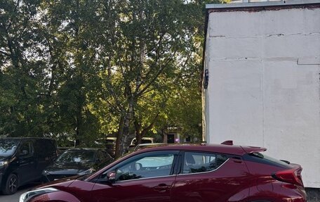 Toyota C-HR I рестайлинг, 2019 год, 2 700 000 рублей, 15 фотография