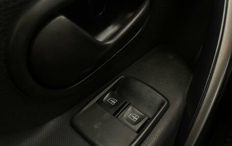 Renault Logan II, 2018 год, 829 000 рублей, 14 фотография