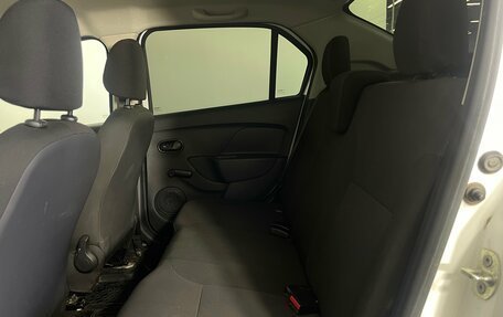Renault Logan II, 2018 год, 829 000 рублей, 18 фотография