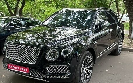 Bentley Bentayga I, 2016 год, 7 450 000 рублей, 1 фотография