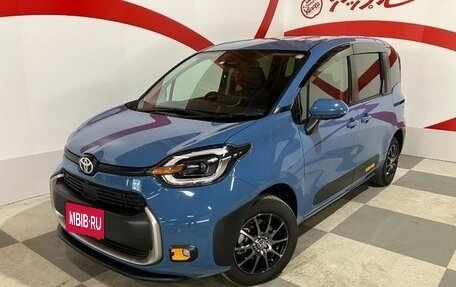 Toyota Sienta, 2023 год, 1 450 000 рублей, 1 фотография