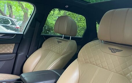 Bentley Bentayga I, 2016 год, 7 450 000 рублей, 9 фотография