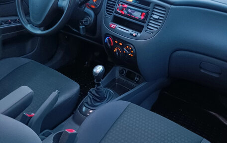 KIA Rio II, 2008 год, 550 000 рублей, 12 фотография