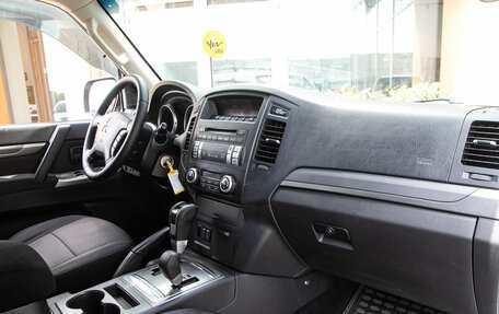 Mitsubishi Pajero IV, 2013 год, 1 698 000 рублей, 13 фотография