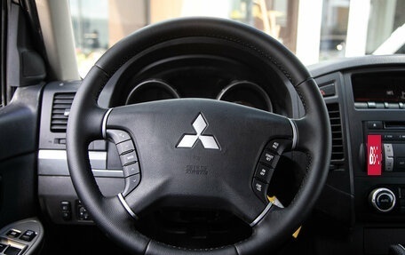Mitsubishi Pajero IV, 2013 год, 1 698 000 рублей, 16 фотография