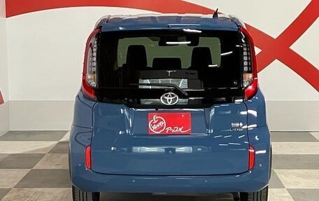 Toyota Sienta, 2023 год, 1 450 000 рублей, 4 фотография